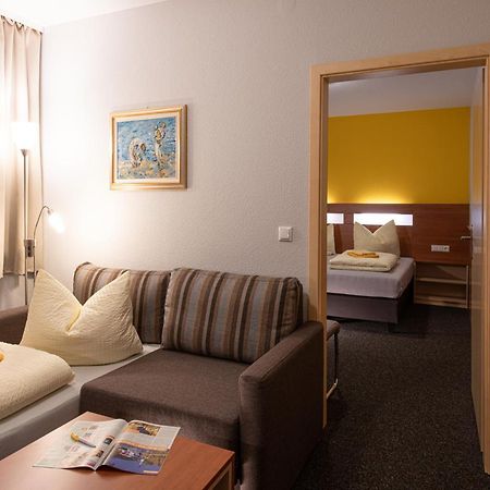Pension-Café-Libelle Elxleben bei Arnstadt Esterno foto