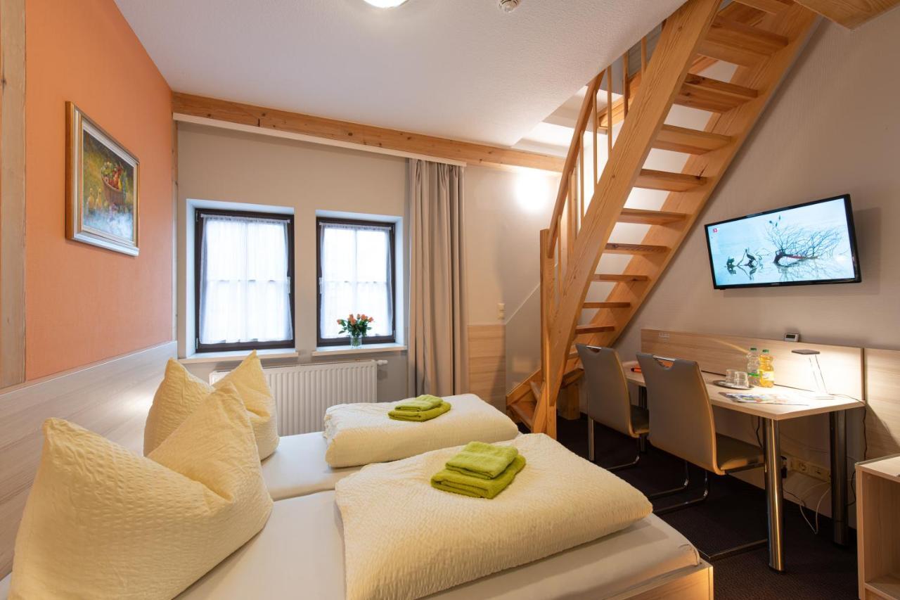 Pension-Café-Libelle Elxleben bei Arnstadt Esterno foto